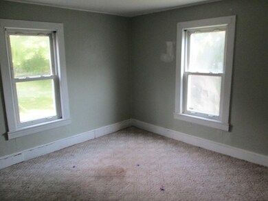 1458 Mammoth Rd, Dracut, MA 01826 - photo 6