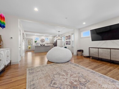 85 Bellevue Rd, Asheville, NC 28803 - photo 7