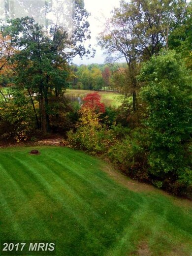 13100 Crossview Ct, Beltsville, MD 20705 - photo 3