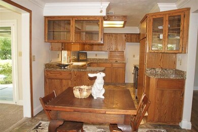 750 S 5th St, Central Point, OR 97502 - photo 7