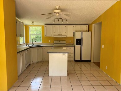 50 Carolina Ct, Crawfordville, FL 32327 - photo 3