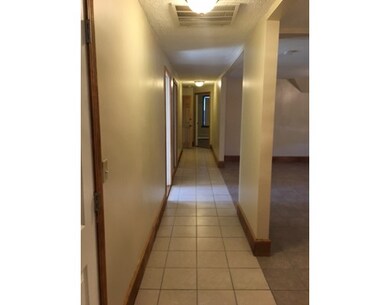 82 Grand St unit 3rd Floor, Lowell, MA 01851 - photo 5