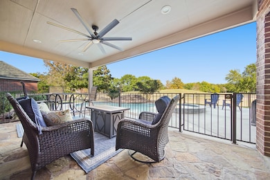 So much space to entertain!