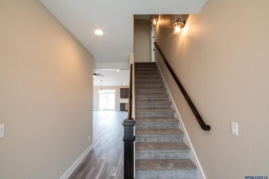 1064 Hickory St, Independence, OR 97351 - photo 2