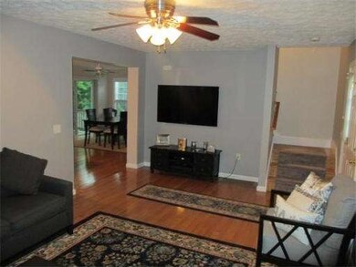 8 Autumn Ln, Weymouth, MA 02188 - photo 3