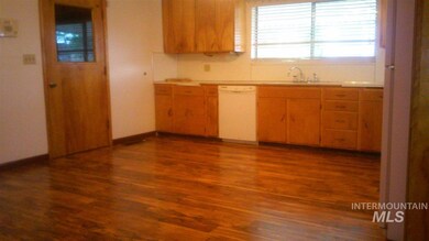 303 Garland St, Nampa, ID 83686 - photo 6