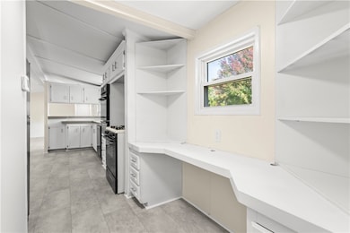 21 Lear Dr, Coventry, RI 02816 - photo 5