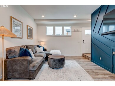 653 NW 4th Ave, Canby, OR 97013 - photo 6