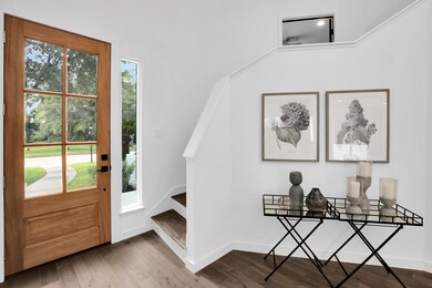 10219 Cedar Creek Dr, Houston, TX 77042 - photo 5