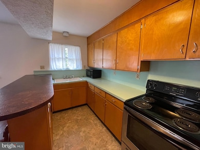 1806 Holland St, Cumberland, MD 21502 - photo 7