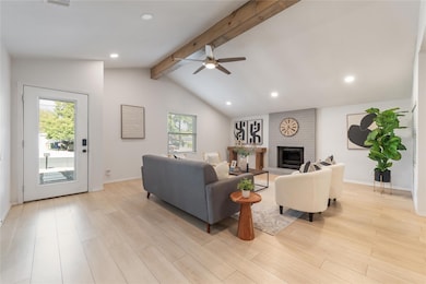 6809 Lunar Dr, Austin, TX 78745 - photo 5