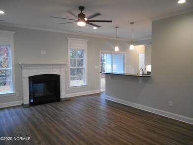 924 Megan Dr, Greenville, NC 27834 - photo 2