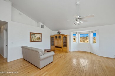 003_Living Room