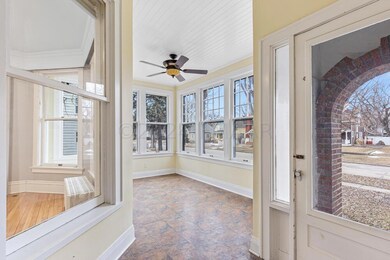 1019 9th St S, Fargo, ND 58103 - photo 3