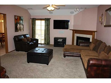 2124 NE 13th St, Moore, OK 73160 - photo 2