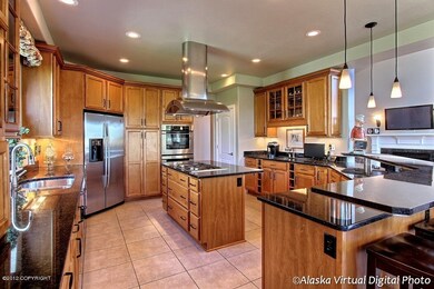 Chef's Kitchen w/Multiple Work Stations