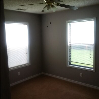 2110 S Emma Ave, Fayetteville, AR 72701 - photo 6