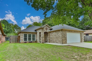 1313 S Clements St, Gainesville, TX 76240 - photo 2