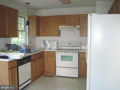 36409 Wilderness Shores Way, Locust Grove, VA 22508 - photo 6