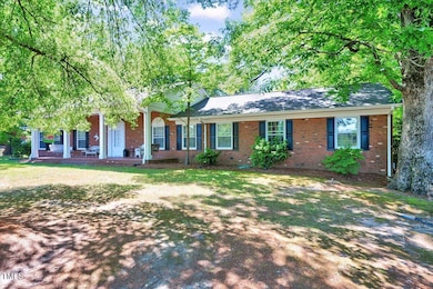 206 Kittys Ln, Erwin, NC 28339 - photo 2