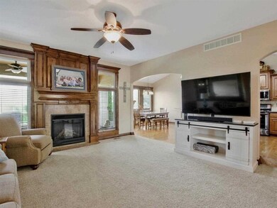 4890 N Emerald Ct, Maize, KS 67101 - photo 2