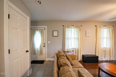 395 Poplar Trace-18