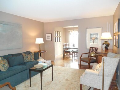 603 - Living to Dining!