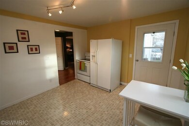 632 Pine St, Wayland, MI 49348 - photo 5