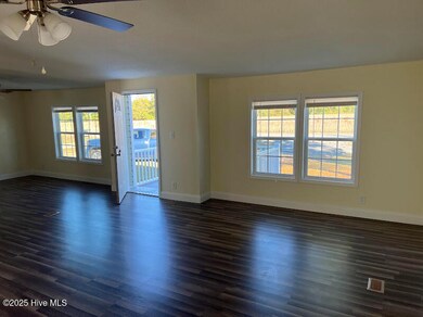 542 Red Oak Farm Rd, Tar Heel, NC 28392 - photo 6