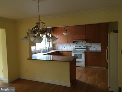 7116 Warbler Ln, McLean, VA 22101 - photo 3