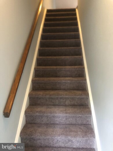 240 Wyndham Place, Trenton, NJ 08691 - photo 2