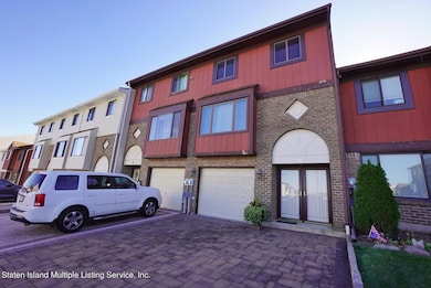 70 Redwood Loop, Staten Island, NY 10309 - photo 2