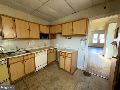 5534 Cambridge St, Philadelphia, PA 19131 - photo 6