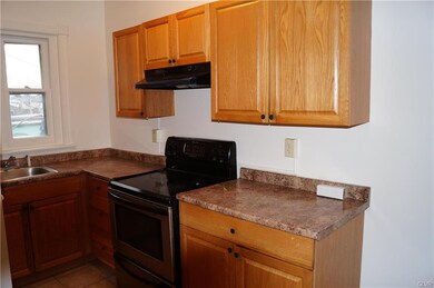 710 N 11th St, Allentown, PA 18102 - photo 2