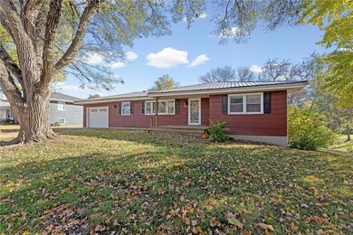 1327 S Mulberry St, Ottawa, KS 66067 - photo 2