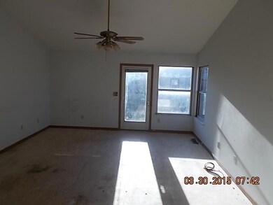 1276 Trevor Ct, Columbus, OH 43204 - photo 3