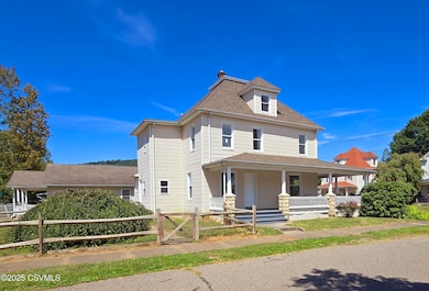 1703 Walnut St, Berwick, PA 18603 - photo 4