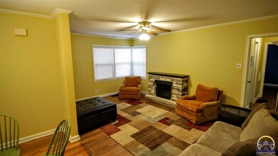 2316 SW 9th St, Topeka, KS 66606 - photo 6