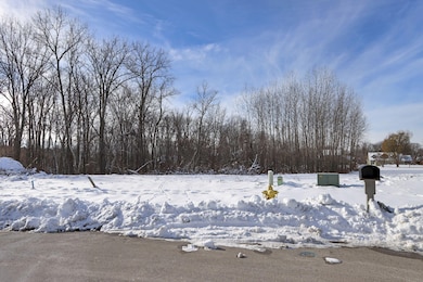 727 Brookview Ct, Caledonia, WI 53402 - photo 2