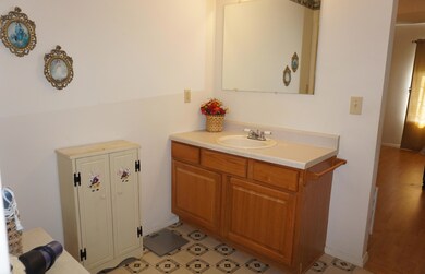Master Vanity