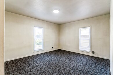 1613 A Ave NE, Cedar Rapids, IA 52402 - photo 4