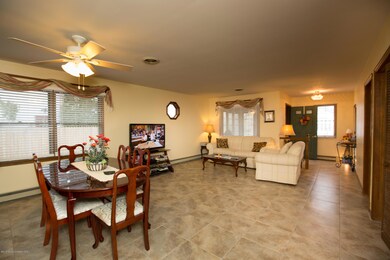 07 Living Room
