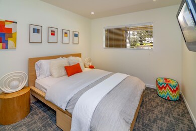 550 N Villa Ct unit 114, Palm Springs, CA 92262 - photo 4