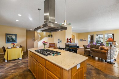 1711 NW Ivy Ave, Redmond, OR 97756 - photo 5