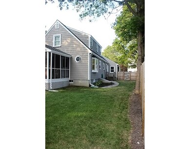 45 Curve St, Medfield, MA 02052 - photo 3