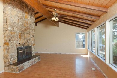 1749 NE Beverly Dr, Grants Pass, OR 97526 - photo 5