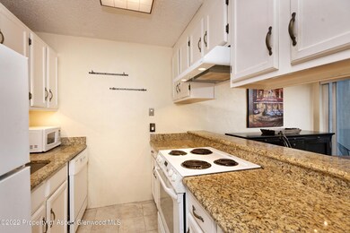 425ParkCir429a_HiRes220713010