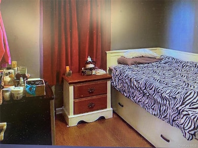 54 Robert St, Freeport, NY 11520 - photo 5