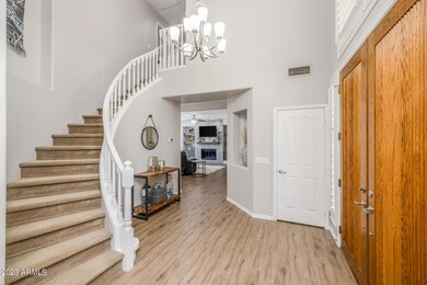 24)FOYER