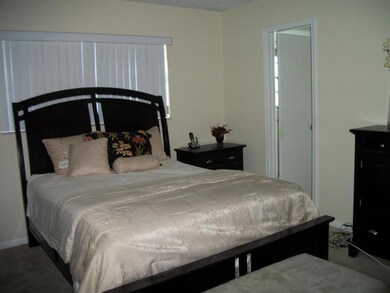 346 Camden O, West Palm Beach, FL 33417 - photo 4